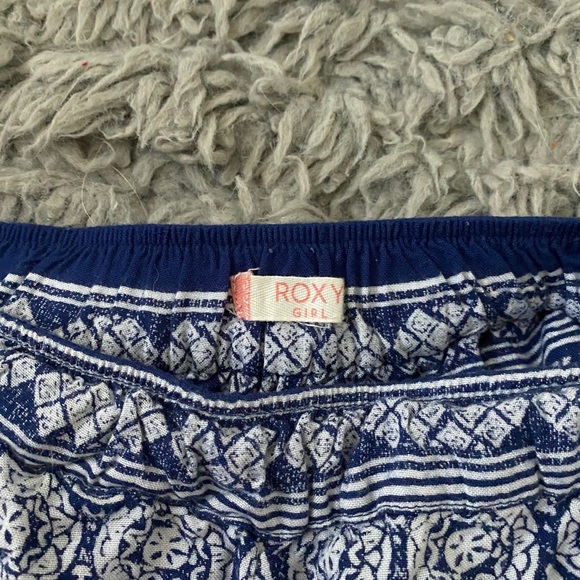 Kids Roxy Shorts - Picture 2 of 2